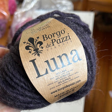 Load image into Gallery viewer, Luna - Wool/Alpaca/Acylic Deep Purple 43
